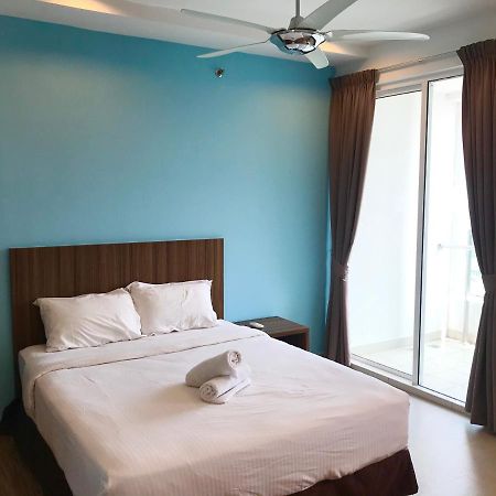 Mansion One Suites By Little Cabin George Town Esterno foto