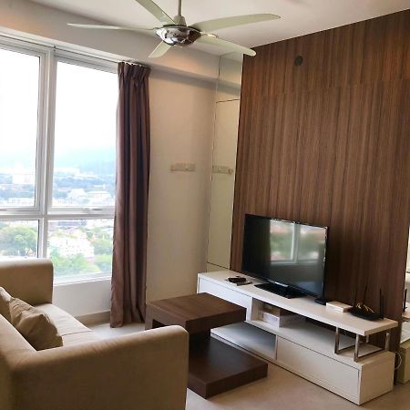 Mansion One Suites By Little Cabin George Town Esterno foto
