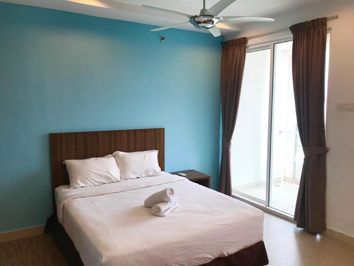 Mansion One Suites By Little Cabin George Town Esterno foto
