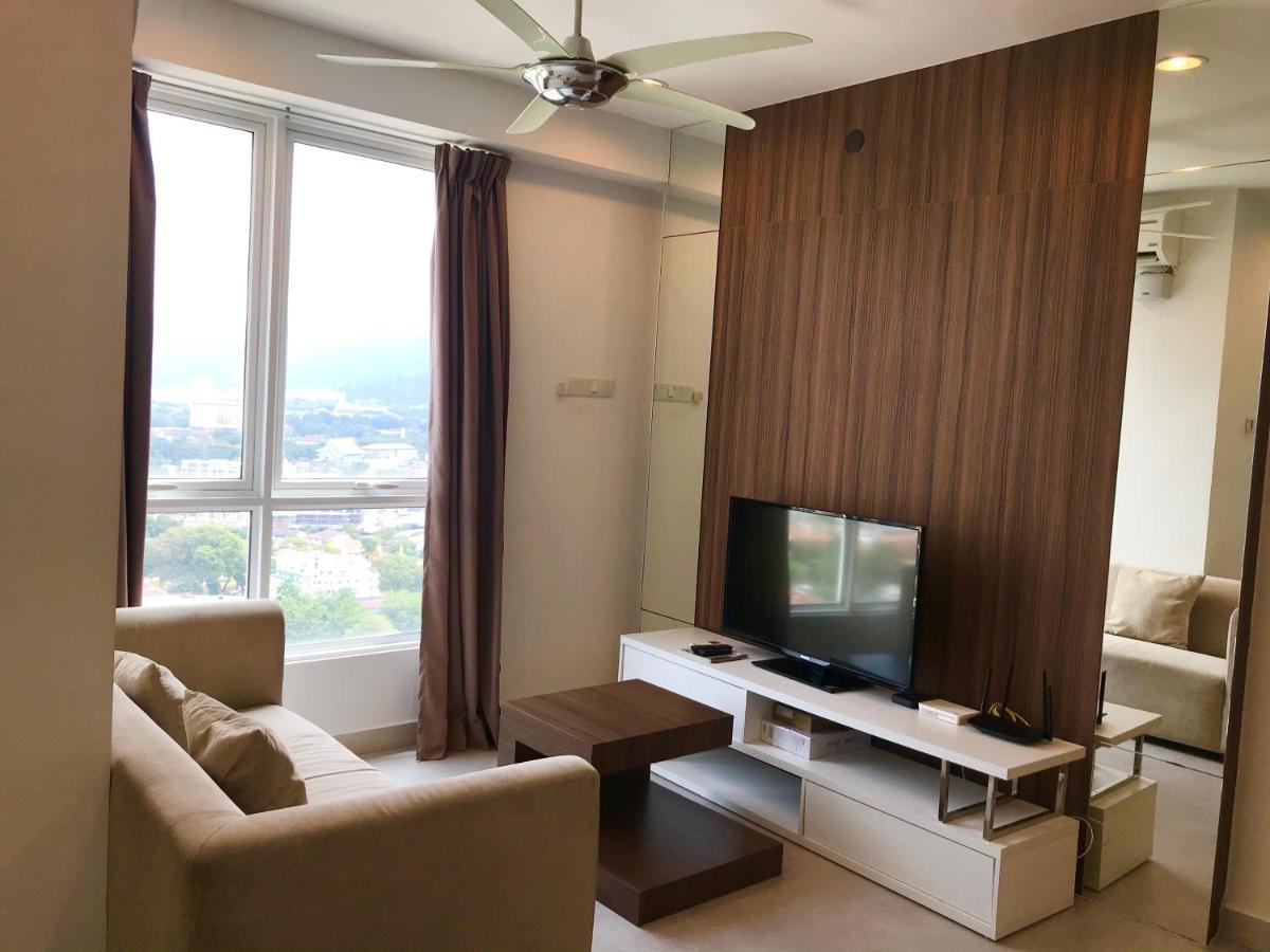Mansion One Suites By Little Cabin George Town Esterno foto